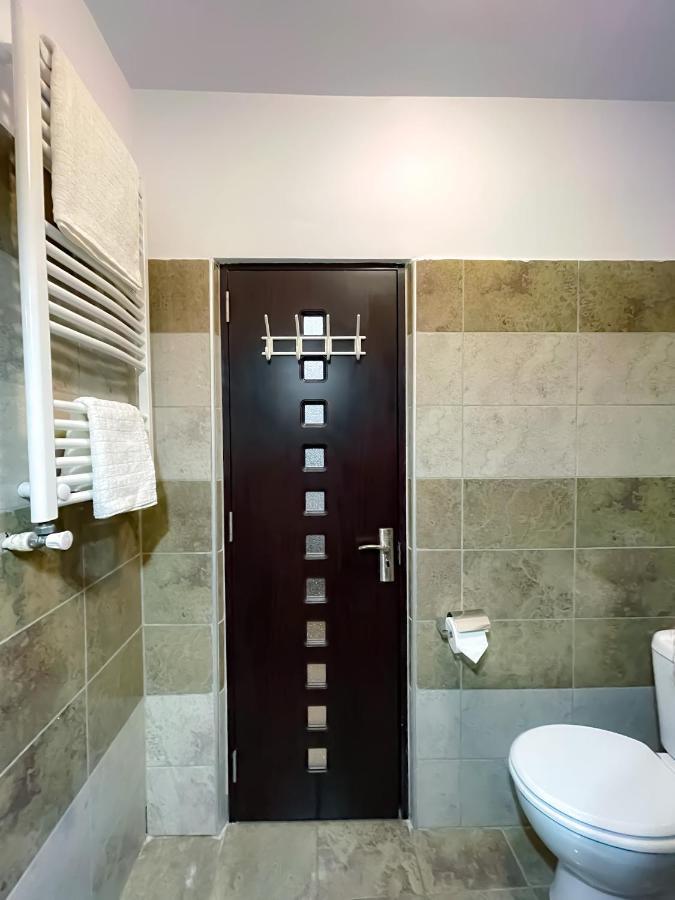 Cool Flat In The Heart Of Bucharest'S Fun And History Apartment Exterior photo