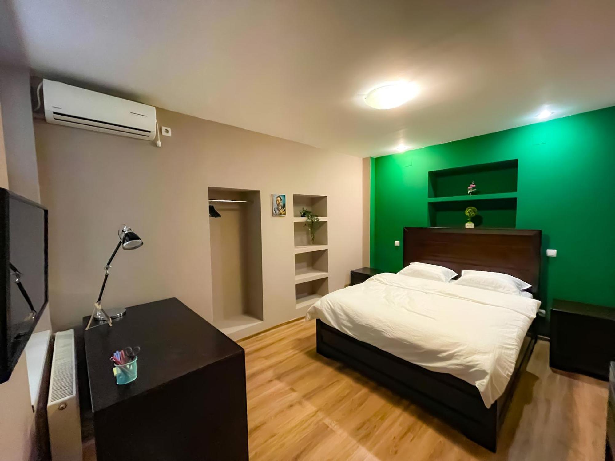 Cool Flat In The Heart Of Bucharest'S Fun And History Apartment Exterior photo